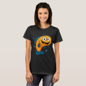 かわいい幸せな金魚 - カートゥーン動物海洋デザイン Tシャツ (正面フル)
