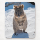 かわいい幸せなQuokkaのビーチ垂直 マウスパッド (正面)