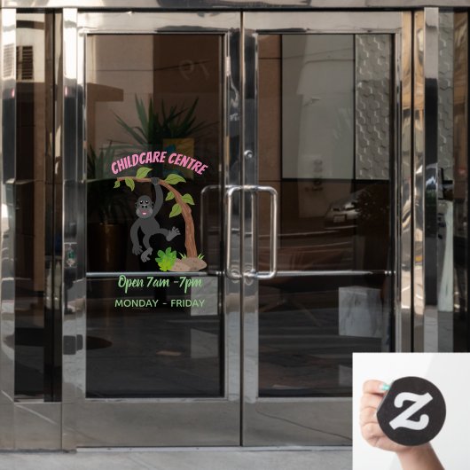 かわいい幸せベビーゴリラ漫画イラストレーション ウィンドウサイン (オフィスドア)