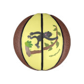 かわいい幸せベビーゴリラ漫画イラストレーション ミニバスケットボール (縦)