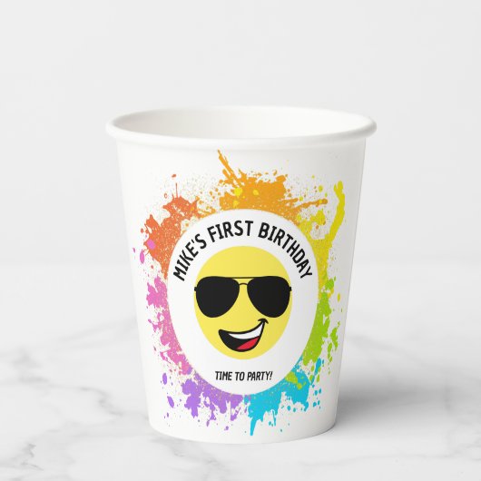 かわいい幸せ顔、アビエーターグラス、おもしろい第1回誕生日 紙コップ (裏面)
