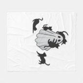 かわいい幽霊と黒猫クラシックTシャツ フリースブランケット (正面(横))