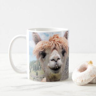 かわいい微笑のアルパカの写真のイメージ コーヒーマグカップ