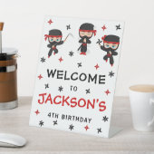 かわいい忍者空手誕生日ボーイウェルカムサイン 台座サイン (インサイチュ)