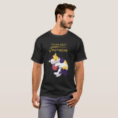 かわいい怠け者が一緒に寝る三毛猫 Tシャツ (正面フル)