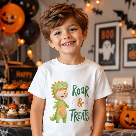 かわいい恐竜のハロウィーンの雄叫びとお菓子 Tシャツ