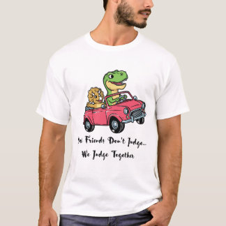 かわいい恐竜の友達がピンクの車を運転する カートゥーンTシャツ Tシャツ