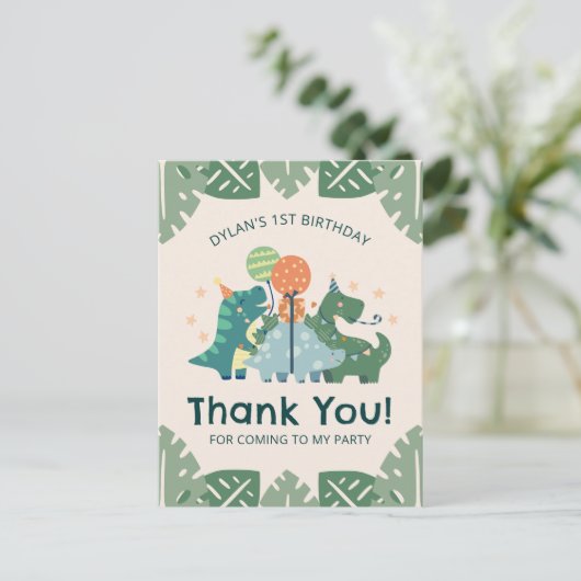 かわいい恐竜の子供の誕生日パーティーありがとうポスト ポストカード (スタンド正面)