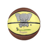 かわいい愛らしいベビー象の漫画イラストレーション ミニバスケットボール (正面)