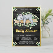 かわいい愛らしい眠るコアラ木材ベビーシャワー金ゴールド 箔招待状 (立ち正面)