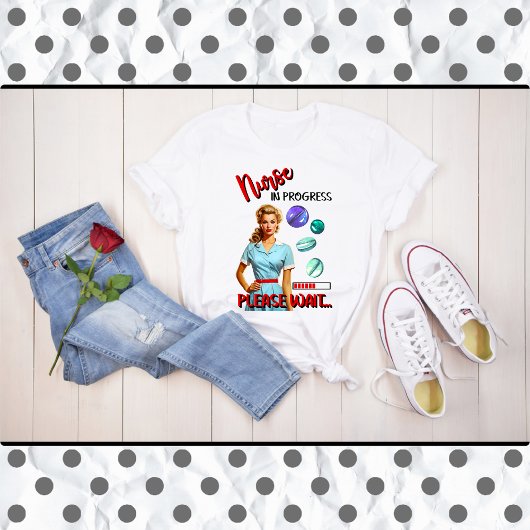 かわいい懐かしいナースピンナップナース中 Tシャツ