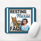 かわいい懐かしいナースピンナップ休憩ナース顔 マウスパッド (マウス)