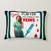 かわいい懐かしいナースピンナップ自分を引き立てない アクセントクッション (裏面)