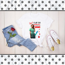 かわいい懐かしいナースピンナップ自分を引き立てない Tシャツ