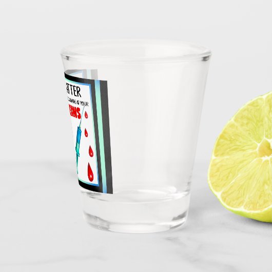 かわいい懐かしいナース_自分を引き立てない ショットグラス (右)