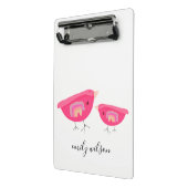 かわいい手を描いたレインボーピンクバーディマザーベビー ミニクリップボード (アングル2)