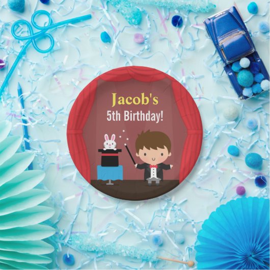 かわいい手品師は魔法の誕生会の供給をからかいます ペーパープレート (パーティー)