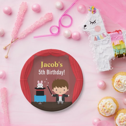 かわいい手品師は魔法の誕生会の供給をからかいます ペーパープレート (パーティー)