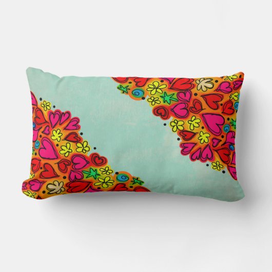 かわいい手描きドードルハートと花 ランバークッション (正面)