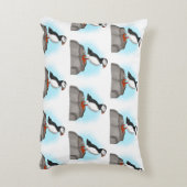 かわいい手描きパフィン アクセントクッション (裏面(縦))