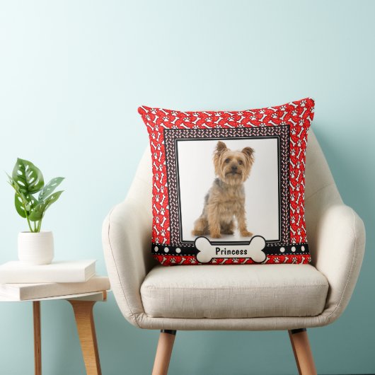 かわいい抱擁の小犬のポートレートのクリスマスの枕 クッション (椅子)