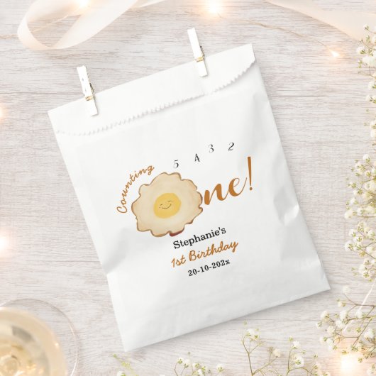 かわいい揚げ卵の誕生日1 フェイバーバッグ (クリップ留めされた状態)