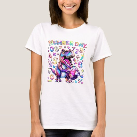 かわいい数学の数字の恐竜の数の日Tシャツ UK Tシャツ (正面)