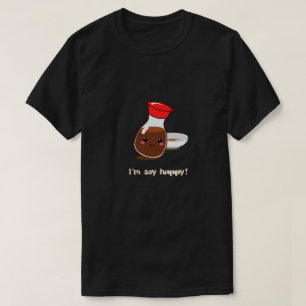 かわいい日本製アニメの醤油"私は幸せな大豆です! " Tシャツ