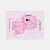 かわいい明るいピンクのトリケラトプスの恐竜 フリースブランケット (正面(横))