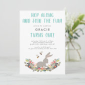 かわいい春のウサギの1歳誕生日パーティー 招待状 (スタンド正面)