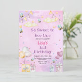 かわいい最初の誕生日ハニースウィートビーパープル 招待状 (スタンド正面)