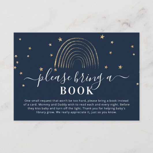 かわいい本を持って行く金ゴールドレインボー&スターベビーシャワー エンクロージャーカード (正面)