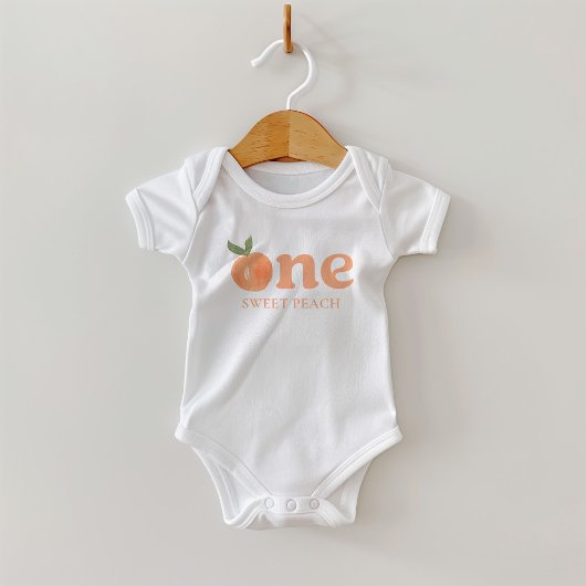 かわいい桃のボディスーツ ベビーボディスーツ