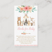 かわいい森林動物フローラが本を持ってベビー エンクロージャーカード (正面)