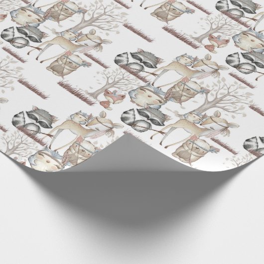 かわいい森林森林ベビー動物のアライグマキツネのシカ ラッピングペーパー (角)