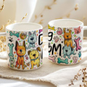 かわいい楽しいキャラクターの犬ママ コーヒーマグカップ
