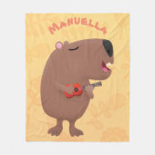 かわいい歌カピバラukulele漫画イラストレーション フリースブランケット (正面)