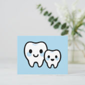 かわいい歯の家族 – 笑顔の親と子どものデザイン シーズンポストカード (スタンド正面)