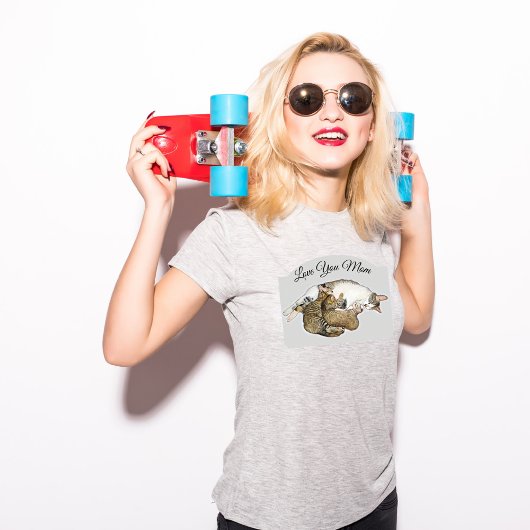 かわいい母猫と子猫カスタムのTシャツ Tシャツ