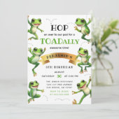 かわいい水彩のカエルが飛び跳ねる 誕生日パーティー 招待状 (スタンド正面)