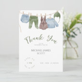かわいい水彩画の服 モダンな写真 ベビーシャワー サンキューカード (スタンド正面)
