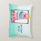 かわいい水色のクマは素敵な日を過ごす アクセントクッション (裏面(縦))