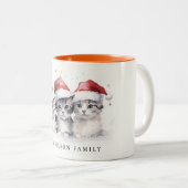 かわいい水色の猫たち、毛皮と明るいクリスマス ツートーンマグカップ (正面右)