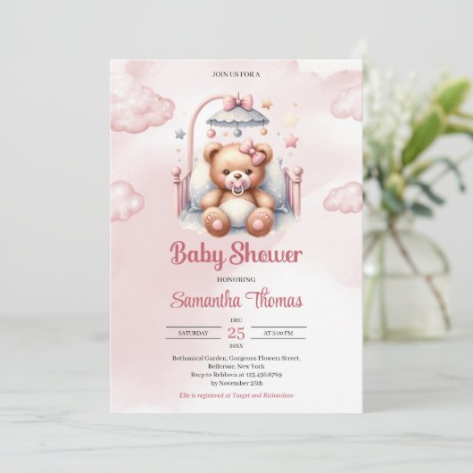 かわいい水色ピンクの女の子テディベアのベビーベッド 招待状 (スタンド正面)