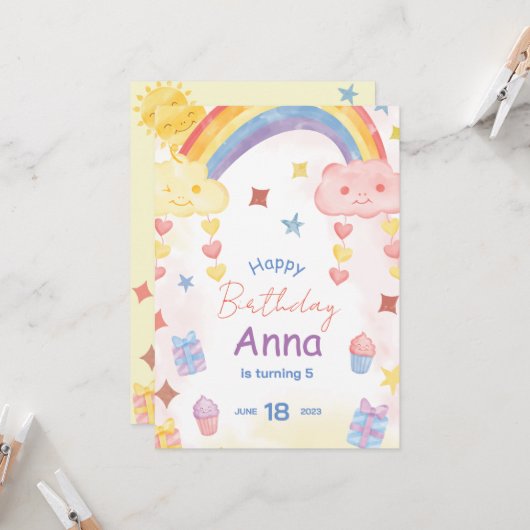 かわいい水色レインボー、太陽と雲誕生日 招待状 (正面/裏面インサイチュ)