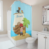 かわいい海賊の少年と大きな船の名前をカスタムする シャワーカーテン (インサイチュ)