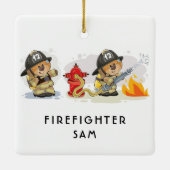 かわいい消防士がくまパーソナライズされたす文字 セラミックオーナメント (裏面)