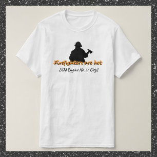 かわいい消防士たちは熱いTシャツ Tシャツ