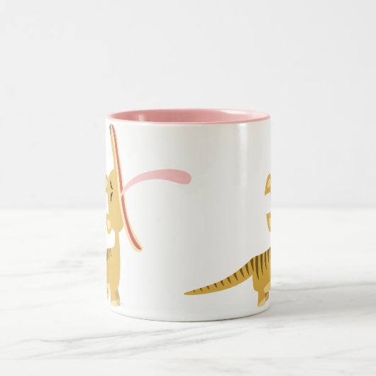 かわいい漫画のあくびをするフクロオオカミのマグ ツートーンマグカップ (中央)