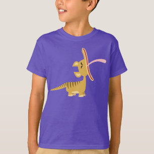 かわいい漫画のあくびをするフクロオオカミはTシャツをからかいます Tシャツ